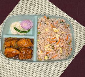 Veg Fried Rice With Chilli Chicken