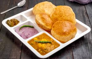 Poori Sabji (Atta)- 4 pc poori +sabji+salad+pickle