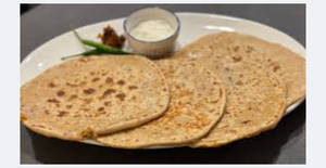 Aloo paratha with curd [4 pieces]