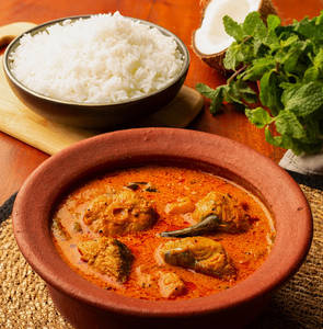White Rice With Allapey Fish Curry