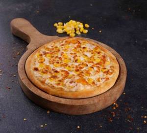 Corn cheese pizza