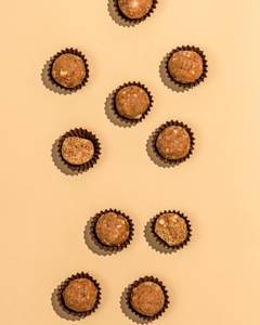 Gond Laddoos