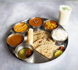 Jawari Rotla Thali