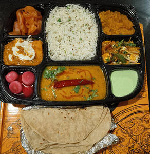 Theth Veg Thali With Tawa Roti
