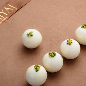 Premium Chocolate Pistachio