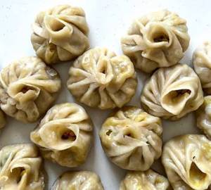 Soya Momos [8 Pieces]