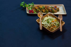 Kadhai Paneer + Veg Noodles