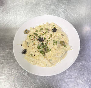 Penne In Alfredo Sauce