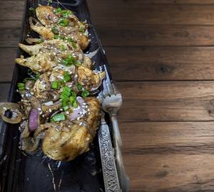Butter, Garlic & Pepper Stir Fry Chicken Momo