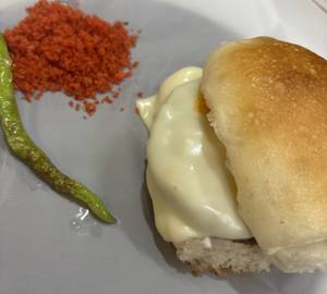 Cheese Vadapav