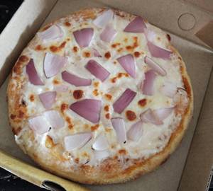 Onion pizza