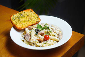 Cheesy Chicken Alfredo Pasta (three Cheese & Cream Sauce)