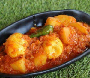 Egg Curry 2pc (with Aloo)
