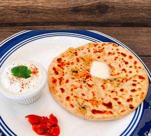 Gobi Paratha With Pickle & Curd 2