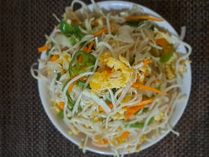 Eggs Hakka Noodles