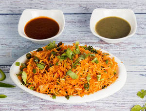 Chicken Fried Rice In Schezwan Sauce