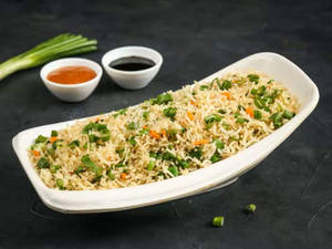Veggie Rice In Chilli Garlic Sauce