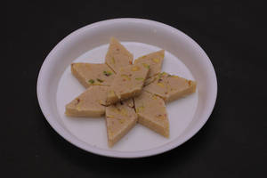 Mundhiri Cake
