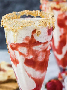 Strawberry Cheesecake Oreo