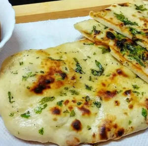 Stuffed Masala Kulcha