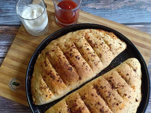 Garlic Bread Sticks [2 Pieces] With Dip