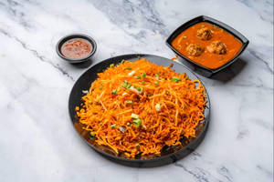 Schezwan Rice With Chilli Chicken