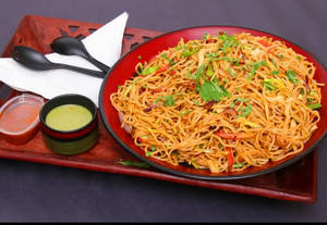 Veggie Noodles In Chilli Garlic