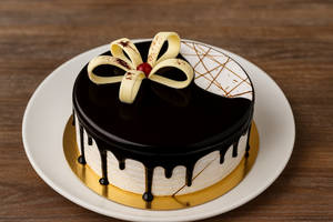 Chocolate Vanilla Cake (500gm)