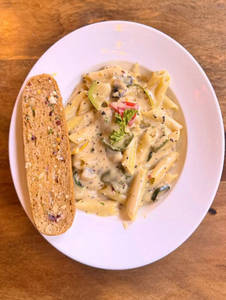 White Sauce Pasta