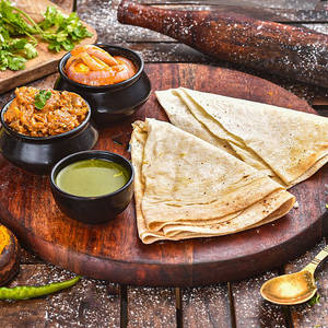 Kadhai Paneer + Mushroom Do Pyaaza With Rumali Roti (2 Pcs)