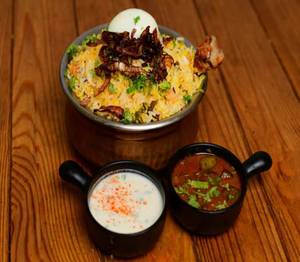 Hyderabadi Chicken Dum Biryani