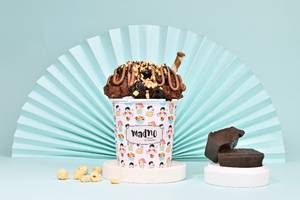 Nutty Hazelnut Cake Fudge Sundae