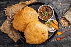 Chola Bhatura (2 Pcs)