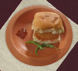 Batata Vada Pav