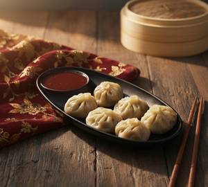 Veggie Steamed Momos [6 pieces]