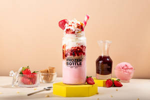 Fresh Strawberry Gudbud Sundae.