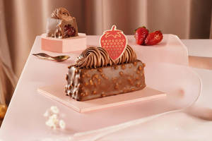 Strawberry Chocolate Rocher Pastry