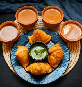 Masala Chai (4 Kulhad) + 4 Samosa