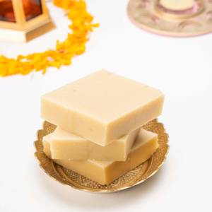 Mundhiri Cake