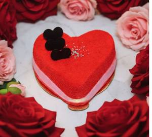 Red Velvet Eggless Cake (Half Kg)