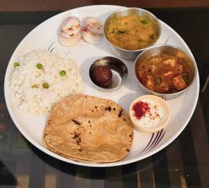 Special Paneer Thali