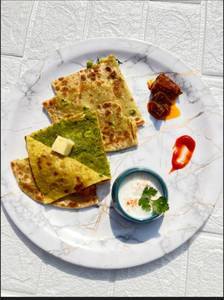 Matar paratha [2 pieces]