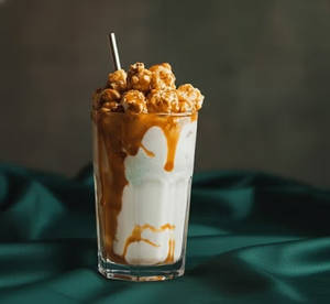 Popcorn Caramel Shake