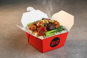 Steam Rice With Chicken Claypot