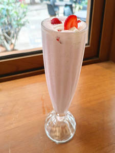 Fresh Fruit Thick Shake (seasonal)