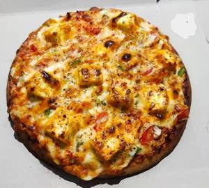 Tandoori paneer pizza