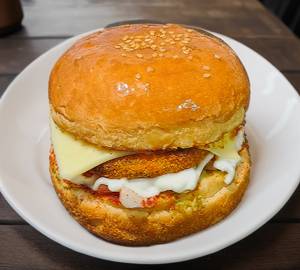Veg cheese burger