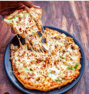 Chicken and spicy pizza