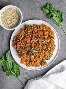 Korean Ramen Spicy Kimchi Veg Noodles (650ml)
