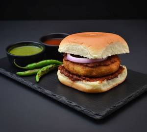 Hatke Jhanjhanit Vada Pav